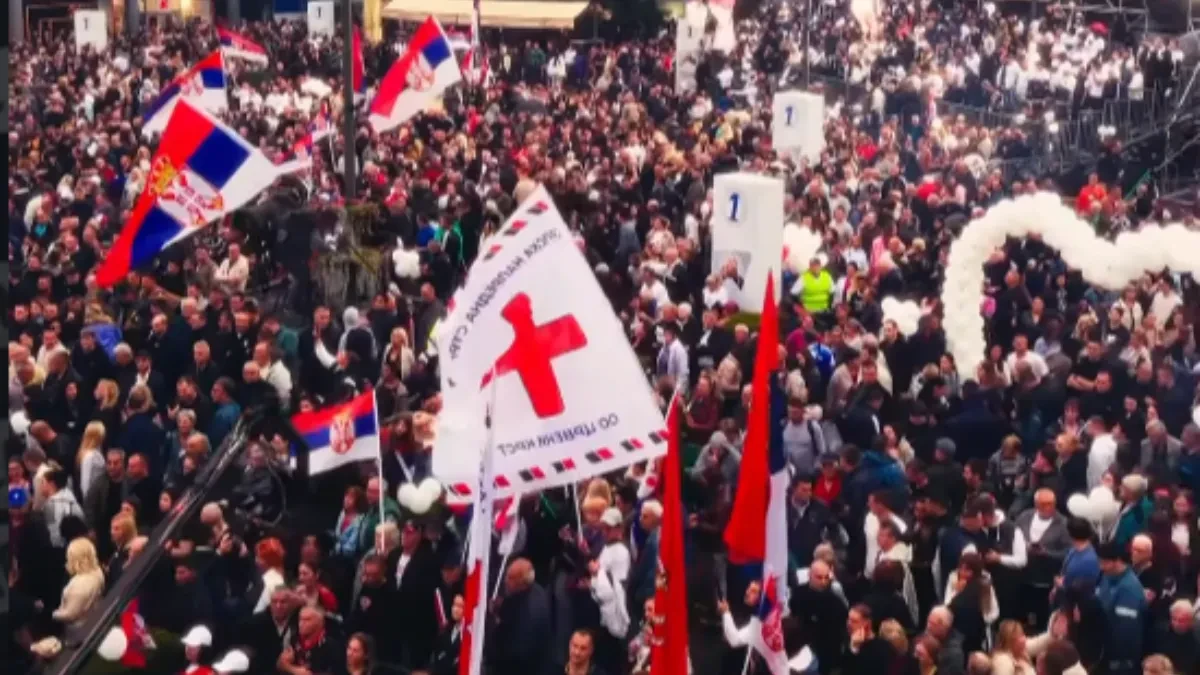 Vučić se oglasio pred veliki skup u Nišu! Predivni prizori prepunog grada, mladost i osmesi na sve strane: „Mnogo dobre energije i divnih ljudi!“ (VIDEO)