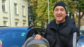 Ovo je ćerka Mikija Mećave koju je pevač dobio u 7. deceniji života: Pojavila se prva fotografija 
