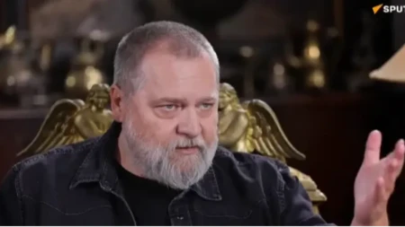 "Otkud ti, brate, na strani onih koji napadaju crkvu i hoće da nam tela plivaju Savom?!" Nikola Pejaković odbrusio poznaniku