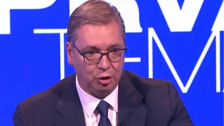 „Kako fotelja promeni čoveka!“ Vučić na Prvoj prozvao kandidate „Studentske liste“: „Kako možete da budete na istoj listi sa Jovom Bakićem?!“