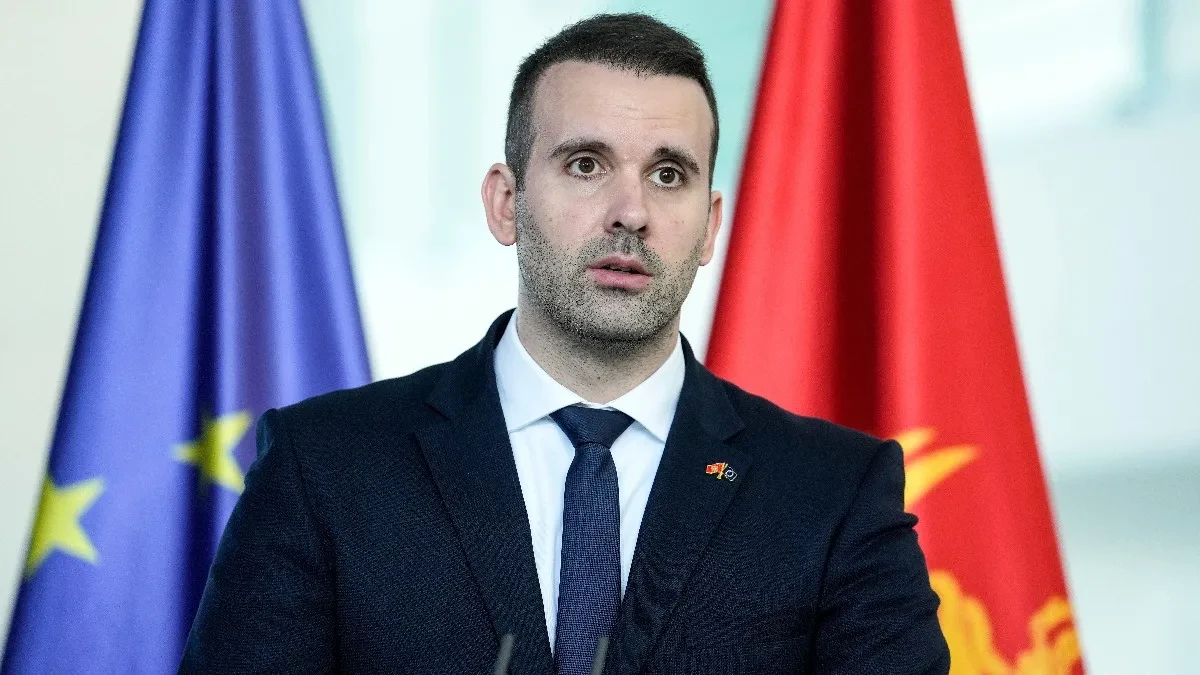 Crna Gora klekla pred Hrvatima! Plenković nastavlja da ih poliva, Spajić pita - jel može još!