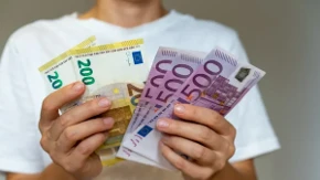 Banka mu greškom isplatila više od 120.000 evra, a on vratio svaki cent: Evo šta su mu poklonili kao znak zahvalnosti