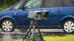 Na kojoj udaljenosti radar može da vas snimi? Brojka je veća nego što mnogi vozači misle