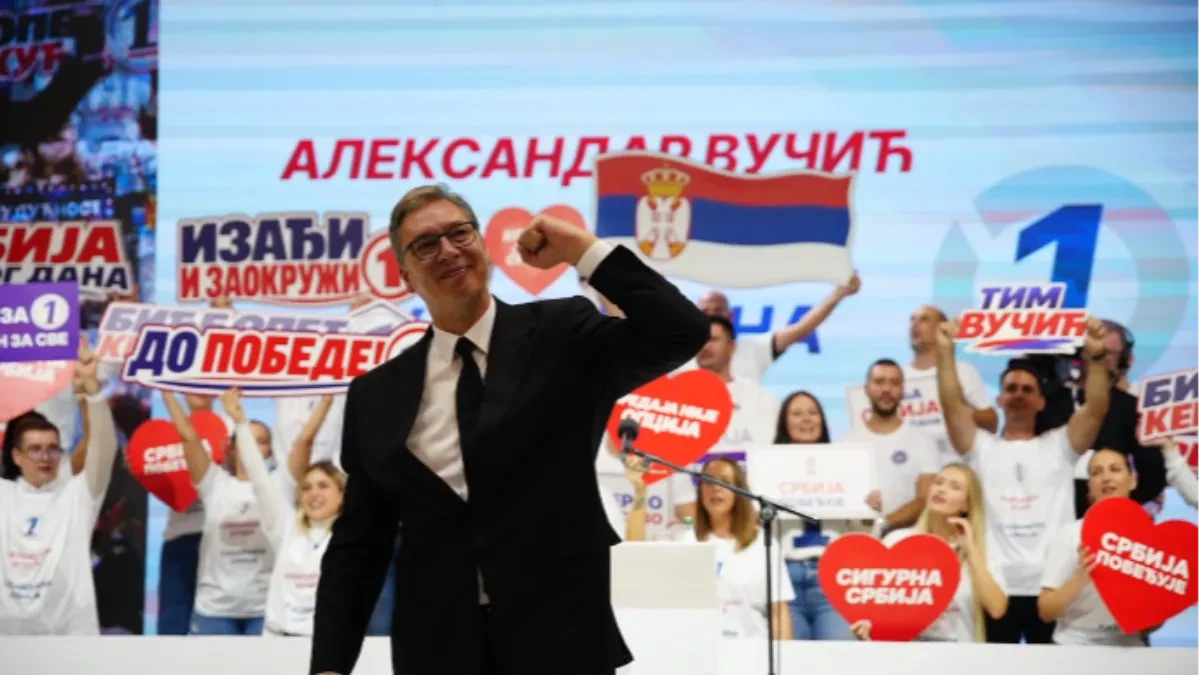 „Biće kec ko kuća! Biće pobeda!“ Vučić završio skup emotivnim obraćanjem: „Došlo mi je više puta da zaplačem zbog ljubavi prema vama!“