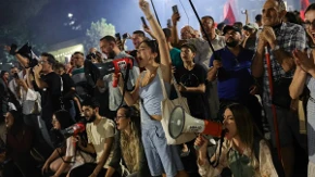 Deseti dan masovnih protesta u Tirani: Rama pod opsadom, studenti najavili opšti udar za subotu!
