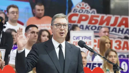 Vučić poslao poruku koja je odjeknula Srbijom: "Časno i verno sam vam služio i časno i verno ću vam služiti"