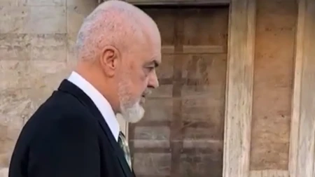  Edi Rama: Onaj ko je držao prestonicu kao taoca, izvozeći ovde teror Antife - odgovaraće!