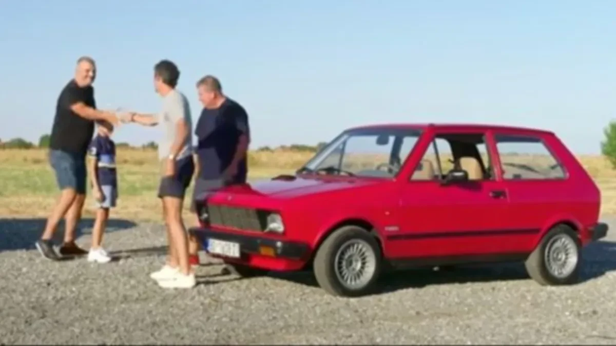 "A meni u glavi Jugo 45": Britanci došli u Srbiju, kupili "Jugića" za 650 evra, a kada su završili s njim, više nije bio za šalu