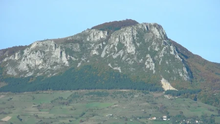 Lekoviti izvor Savine vode krije se na vrhu ove planine, ali i pećina odbeglog četnika: Brojne legende vezane za Mučanj, sve popularnija turistička atrakcija u Zapadnoj Srbiji 