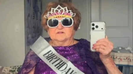 Baka (96) zarađuje bogatstvo na TikToku: Ima 15 miliona pratilaca, a zbog žurki umalo nije izbačena iz doma!