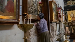 Gde se zapravo celiva ikona? Jedan detalj mnogi ne znaju, a nije svejedno gde ćete je poljubiti