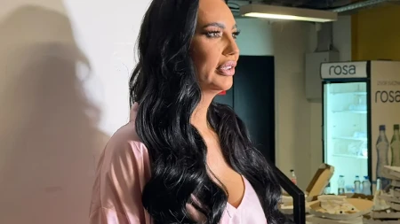 "Završila sam na infuziji!" Kaća Grujić bila van sebe pre koncerta, otkrila šta je zabranila koleginicama