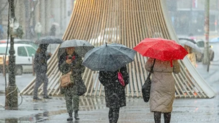 Večeras se zabelelo u komšiluku Srbije: Ovog datuma očekuje se sneg i u Beogradu