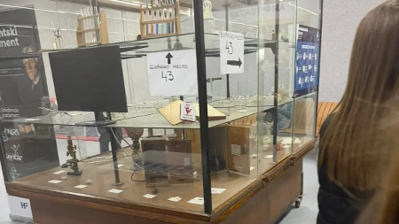 Nezapamćeno kršenje izborne tišine: Ispod broja biračkog mesta osvanuo zloglasni simbol