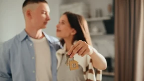 Država povećala ulaganja na 900 miliona evra, na hiljade mladih ostaje u Srbiji