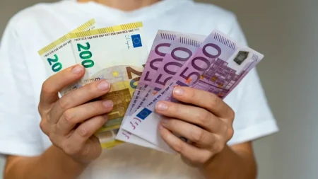 Država daje do 20.000 evra: Detaljan vodič kako majke mogu da ostvare pravo na bespovratnu subvenciju!