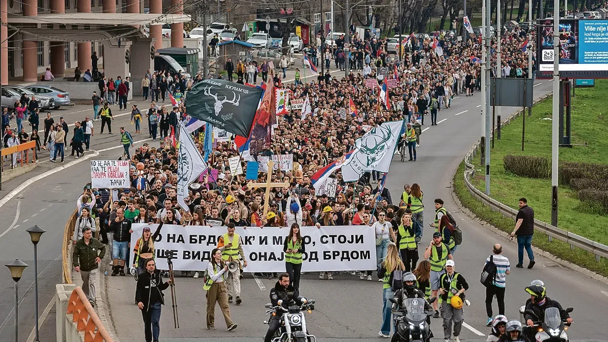 Blokaderi u potpunom očaju! Objavili pa u panici obrisali: "Ovaj narod ne zaslužuje promenu" (FOTO)