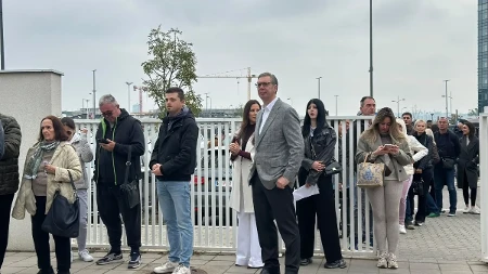 Vanredni parlamentarni izbori: Oglasio se RIK, stigle prve procene izlaznosti (FOTO/VIDEO)