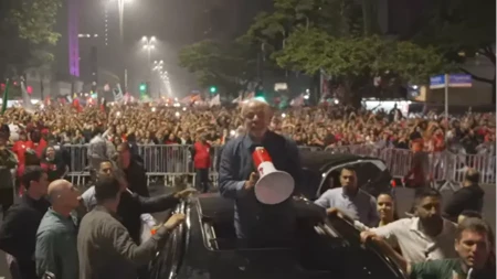 Bolsonaro ne priznaje pobedu Lule da Silve: Brazil na nogama, traži se poništavanje izbora!
