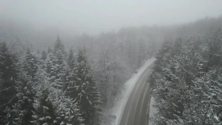 Zabelela se Srbija! Evo gde veje sneg (FOTO)