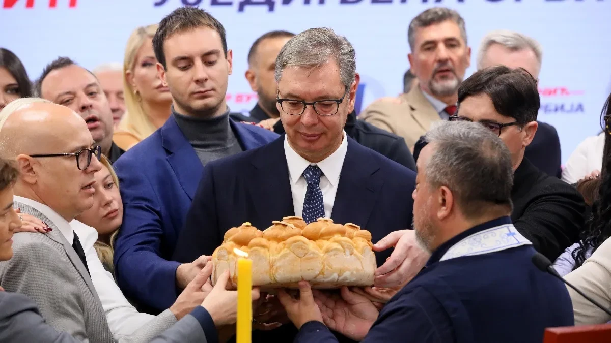 Vučić se obratio pristalicama na stranačkoj slavi Sveta Petka: E viva Montenegro, crnogorski trojac će vladati Srbijom!
