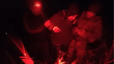 Dva dana čekao spas na frontu, a onda je nešto neverovatno sletelo po njega! Ranjenog vojnika izvukli za samo 15 minuta (VIDEO)