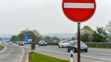 Jeziva scena na "Milošu Velikom": Automobilom juri u kontrasmeru kod Obrenovca