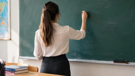 Nastavnica bila na bolovanju 17 godina: Otkrili su šta je radila sve vreme