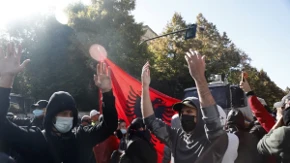 Suzbijanje demonstracija: Usvojene stroge mere - drakonske novčane kazne