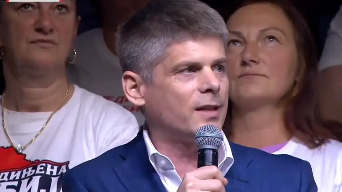 Arno Gujon: „Video sam srpsko stradanje i istinu – ujedinimo se za politiku koja odluke o Srbiji donosi u Srbiji“