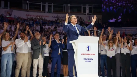 Vučić pokazao prepunu Arenu pa zagrmeo: „Neće ambasadori odlučivati ko će da vlada Srbijom!“
