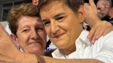 Ana Brnabić pokazala atmosferu iz prepune Arene: „Srbija je ujedinjena – do pobede!“