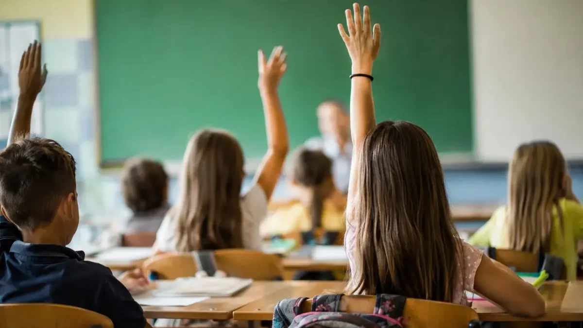 Stiže prvi raspust u ovoj školskoj godini! Đaci spajaju čak 5 dana predaha: Saznajte tačne datume