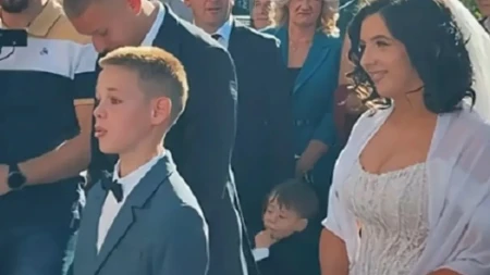 „Poštuj dar kojim te darujemo!“ Govor mladinog brata rasplakao svatove, zbog ovih reči region ne prestaje da priča o njemu