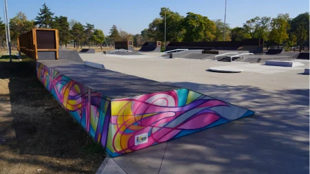 Posle više od 15 godina obnovljen skejt park na Ušću: Svečano završena rekonstrukcija