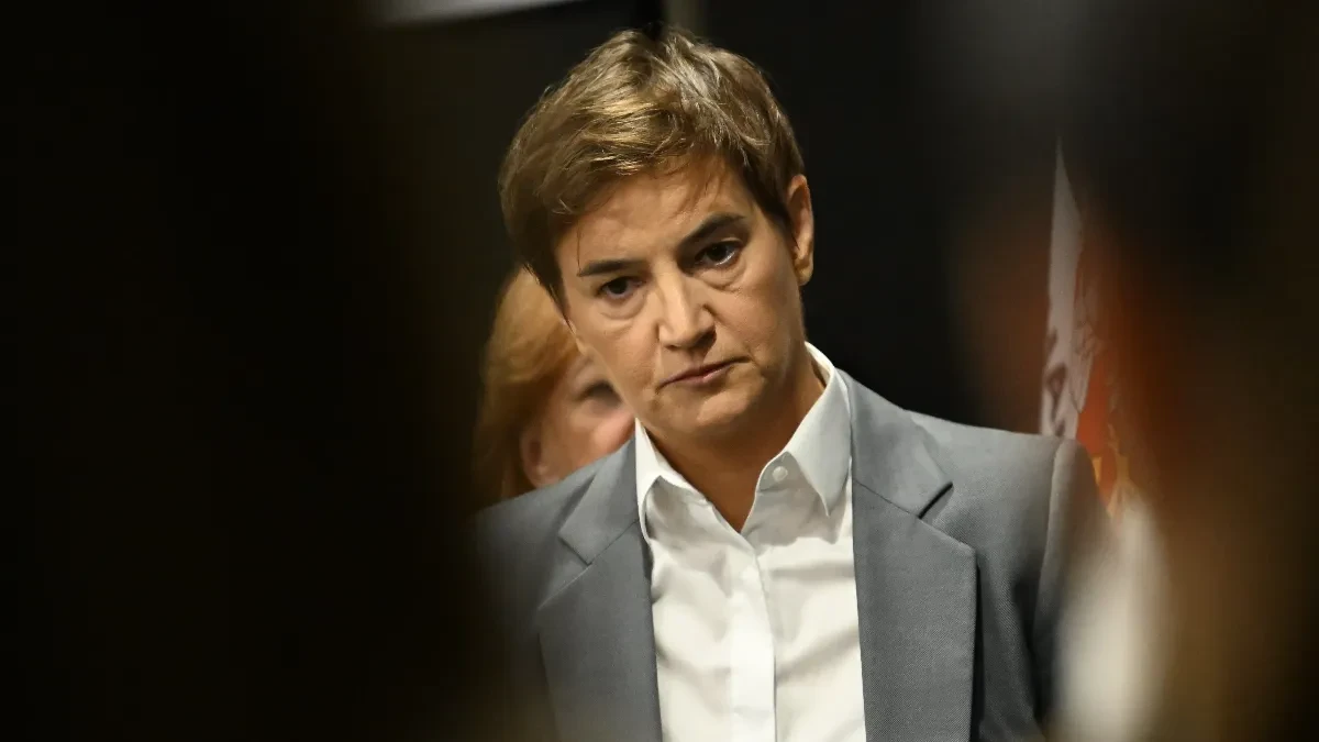 Ana Brnabić razmontirala CRTU: Obučavaju ljude kako da napadaju policiju, u Nemačkoj ili Britaniji ne bi opstali ni dva sata!