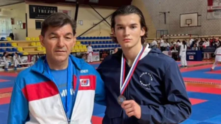 Bogdan osvojio srebro, zatim obukao jaknu "Vučić team": Za mene je čast da je nosim (FOTO)