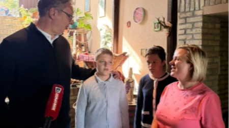 Mali Nikola dobio savet od Vučića, a onda je otkrio da isto govori i sebi: „Kad je najteže, tad idem najjače“