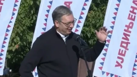 Vučić sa narodom kod Beočina: Kad je najteže, boriću se još jače!