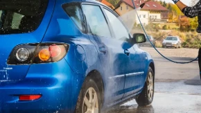 Vruće kočnice i hladna voda - greška koju vozači prave odmah nakon puta može skupo da košta