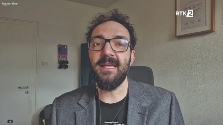 Skandalozna poruka novinara portala Dojče vele: Pomahnitali blokader opet preti Srbima jahanjem