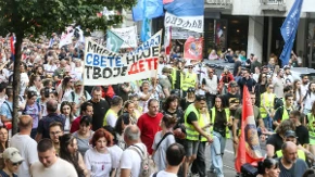 Blokaderi spremaju teror nad sopstvenim roditeljima: "Zaključaću ih u kuću na dan izbora" 