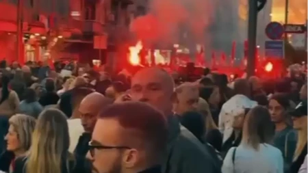 Reka ljudi preplavila ulice Niša! Građani masovno podržali Vučića, nestvarne scene iz centra grada! (VIDEO)