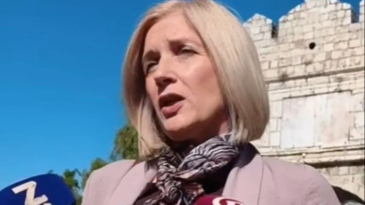 Ona predaje istoriju studentima! Blokaderska profesorka ne razlikuje kralja Milutina i kralja Milana (VIDEO)