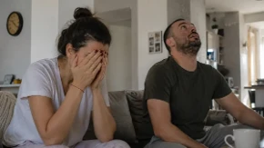 Niko u Srbiji nema gore komšije! Po ceo dan rade jednu te istu stvar, u agoniji sam, završiću u bolnici