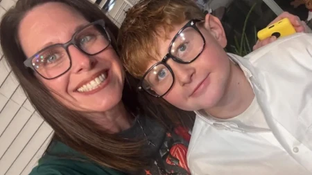 Dečak (13) mora da jede sirovi kukuruzni skrob da bi preživeo: Roditelji nisu ni slutili šta su mu oboje preneli