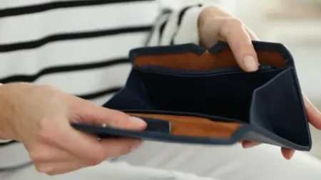 Crno im se piše, lete pare kao avion: Dva znaka će bankrotirati do 14. oktobra, pa-ka-o