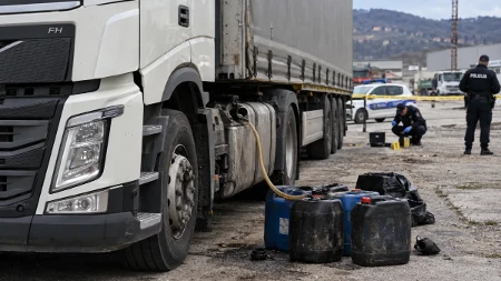 Lopovi iz „volva“ ukrali 700 litara goriva: Kamion firme iz Teslića na meti kradljivaca