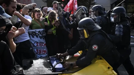 71.500 ljudi na protestima, više od 500 privedenih i desetine povređenih: Haos na ulicama Francuske
