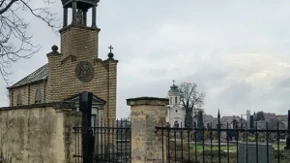 U subotu su Miholjske zadušnice: Evo šta treba uraditi ako ne možete da odete na grob svojih najmilijih
